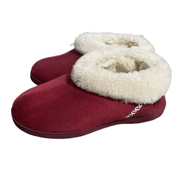 Everfoams Red Microsuede Cozy Memory Foam Slippers w/Faux Fur Lining (7-8) - Picture 8 of 13